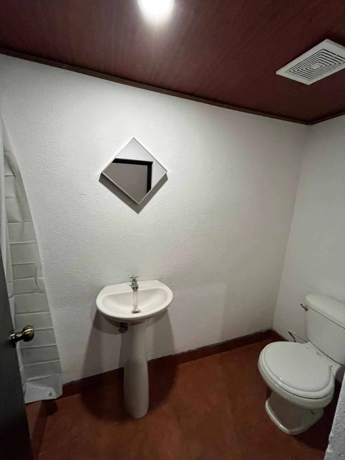 Hostal 17-52 Guatemala City Bagian luar foto