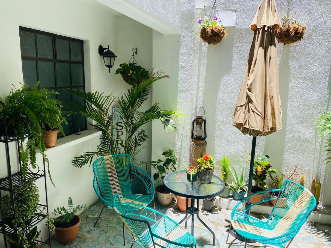 Hostal 17-52 Guatemala City Bagian luar foto