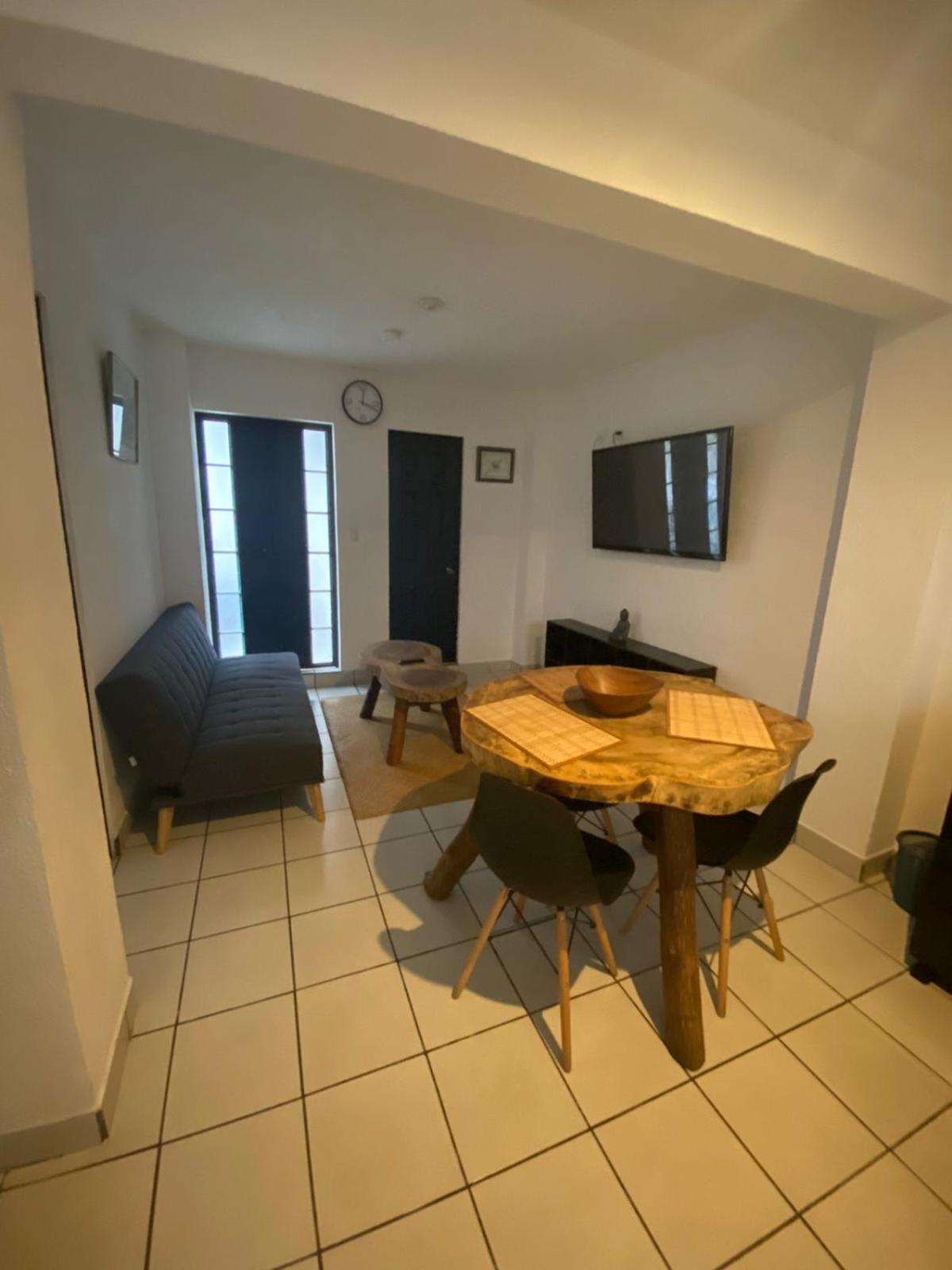 Hostal 17-52 Guatemala City Bagian luar foto