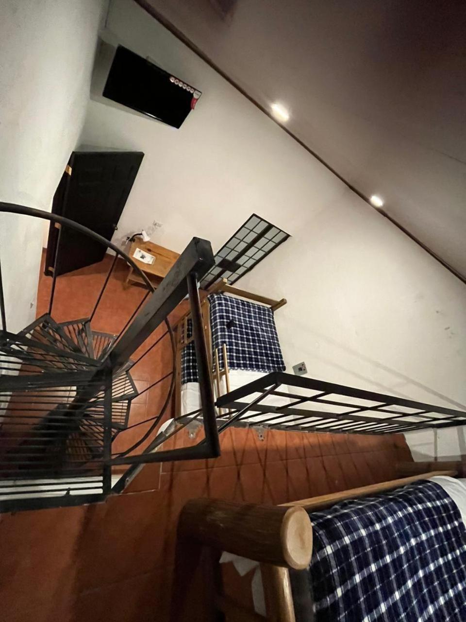 Hostal 17-52 Guatemala City Bagian luar foto