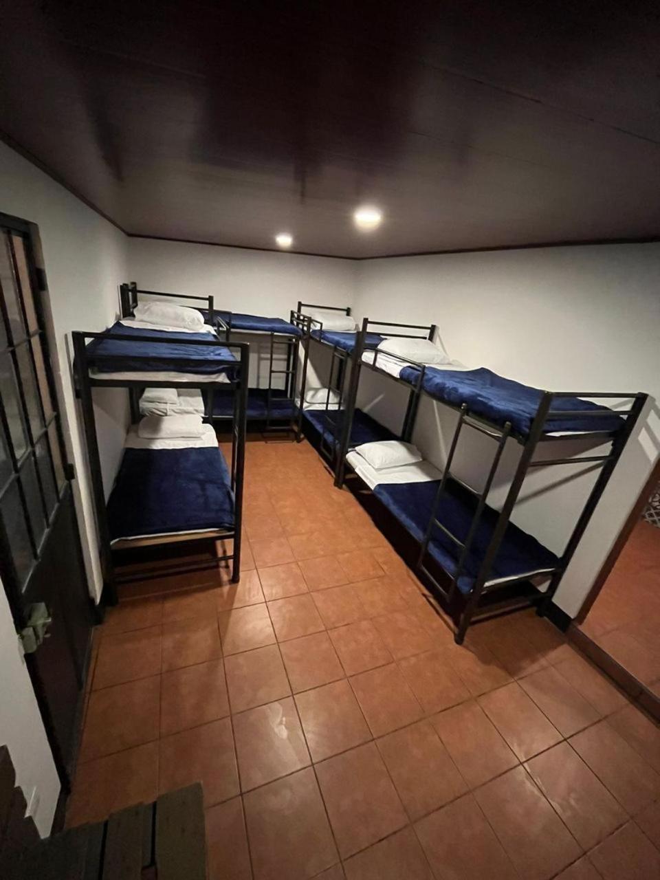 Hostal 17-52 Guatemala City Bagian luar foto