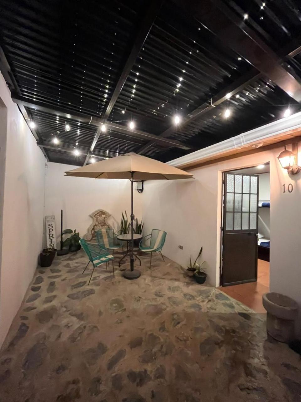 Hostal 17-52 Guatemala City Bagian luar foto